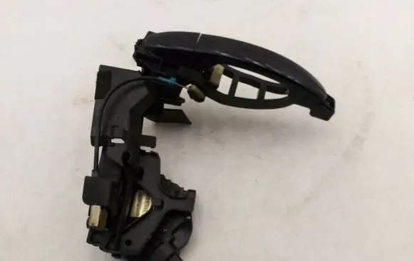 Ford Mondeo MK IV Front door lock 8M2A-R21812-AA