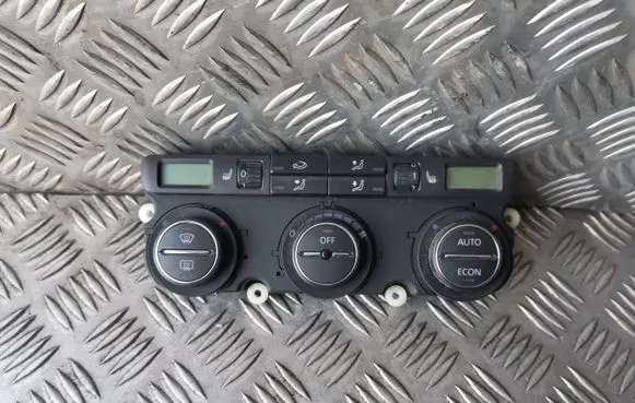 Volkswagen Touran I Climate control unit