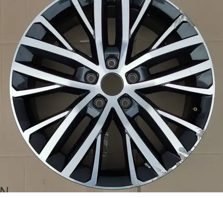 Seat Leon IV R18 alloy rim 5FA601025D-BAX