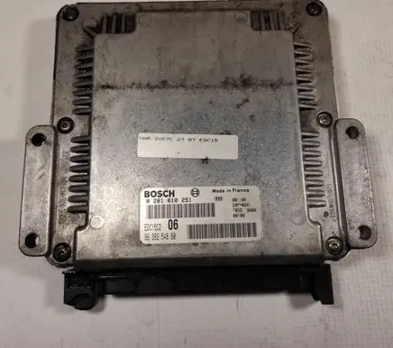 Peugeot 406 Engine control unit/module ECU 0281010251