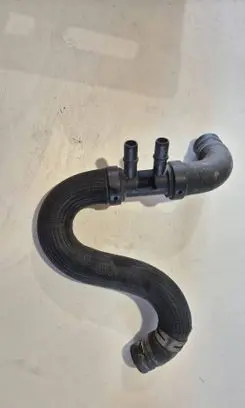 Ford Mustang VI Engine coolant pipe/hose 