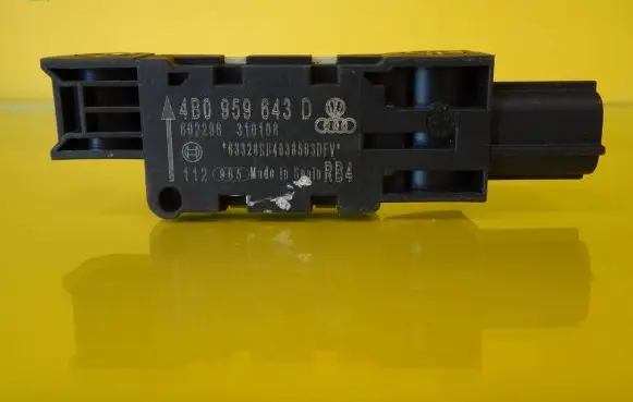 Audi A3 S3 8P Airbag deployment crash/impact sensor 4B0959643D