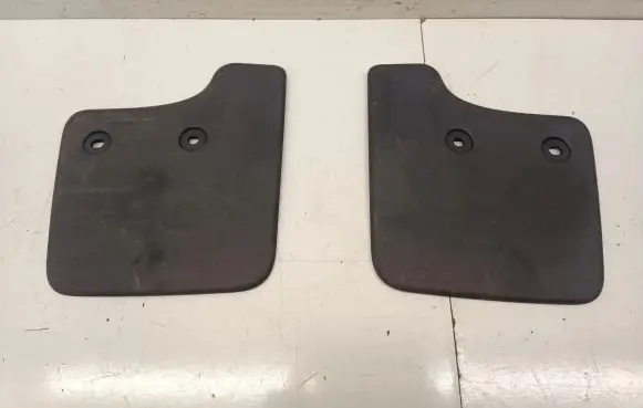 Tesla Model 3 Front mudguard 152383600A 152384000A