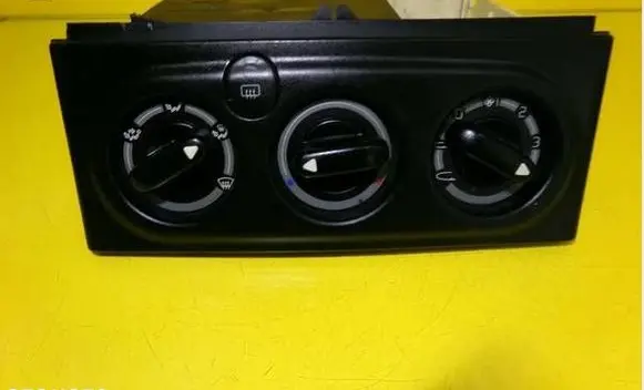 Renault Laguna I Climate control unit 9041703027