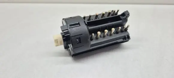 Mercedes-Benz SLK R170 Ignition lock contact 1295450204 04150000 A1295450204