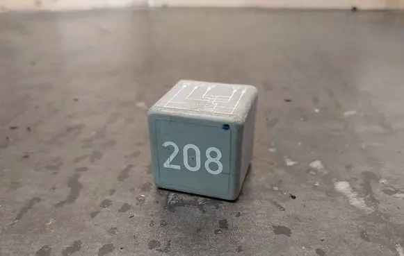 Audi A8 S8 D2 4D Other relay 8A0951253B 899578000