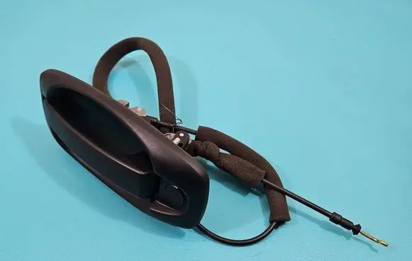 Rear door exterior handle
