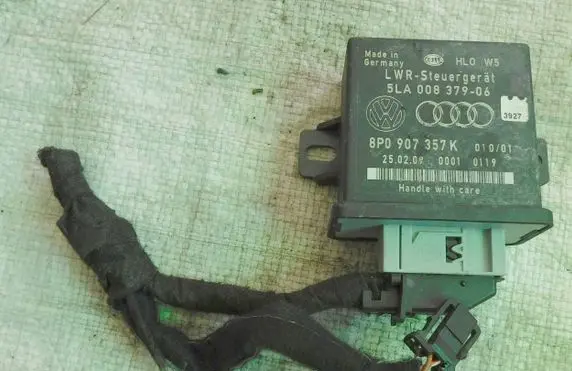 Audi A3 S3 8P Other control units/modules 8P0907357K 5LA008379-06