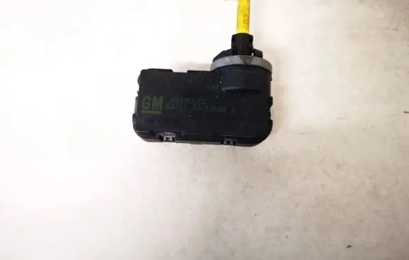 Opel Corsa C Headlight level adjustment motor 24405672