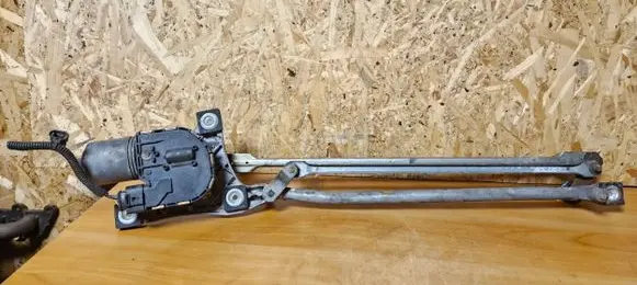 Volvo S40 Front wiper linkage and motor 31253518