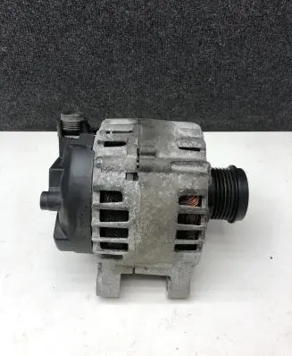 Volvo V40 Generator/alternator 30659390