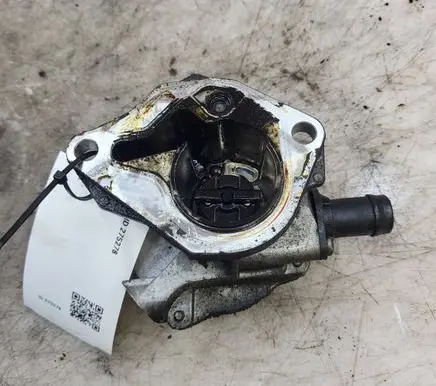 Nissan Qashqai Vacuum pump