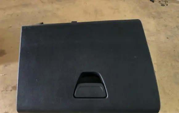 Ford Transit Glove box