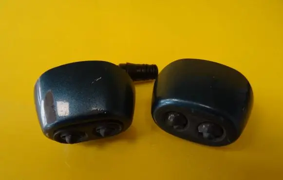 Headlight washer spray nozzle