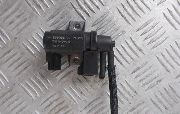 Toyota C-HR I Turbo solenoid valve 25819-0W010