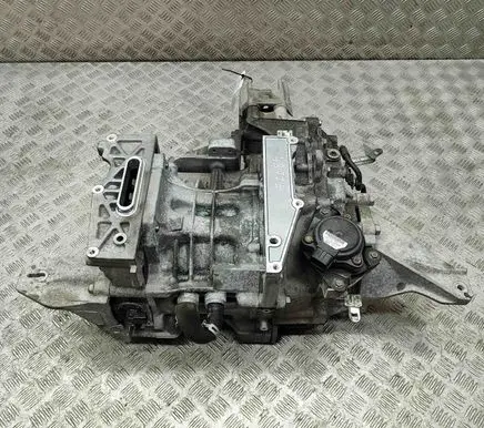 Nissan Leaf II (ZE1) Engine 320105SN5G