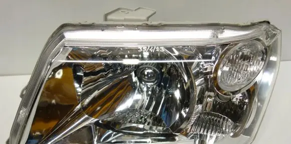 Suzuki Grand Vitara II Headlight/headlamp 35320-64J10