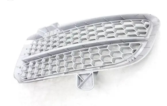 Volkswagen Touareg I Front bumper lower grill 7L6853665B