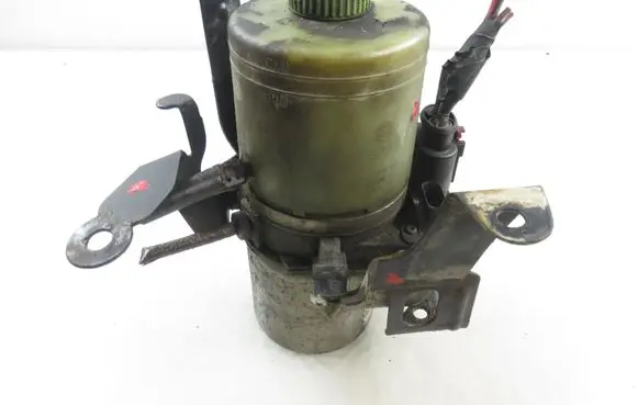 Seat Ibiza III (6L) Power steering pump 6Q1423051BG 6Q0423156AB 6Q2423051AE