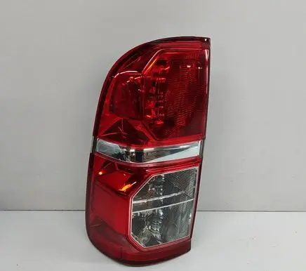 Toyota Hilux (AN10, AN20, AN30) Rear/tail lights 815600K170