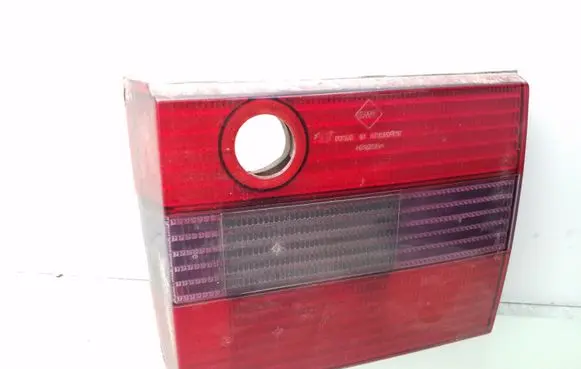 Volkswagen PASSAT B4 Tailgate rear/tail lights 3A9945108C