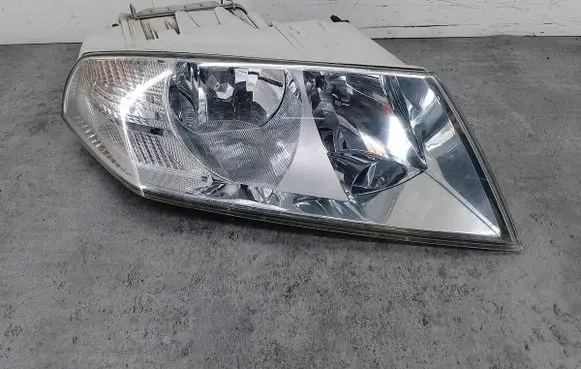 Skoda Octavia Mk2 (1Z) Headlight/headlamp 