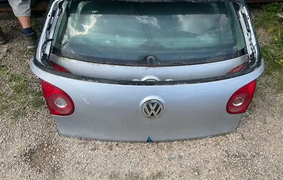 Volkswagen Golf V Tailgate/trunk/boot lid