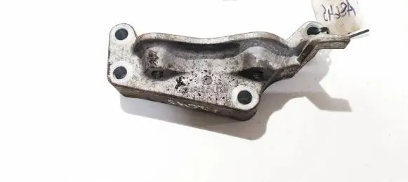 Opel Insignia A Engine mounting bracket 13343561