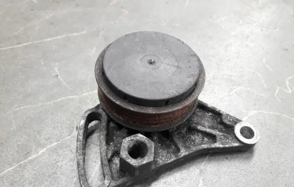 Audi A4 S4 B5 8D Timing belt tensioner 058260511