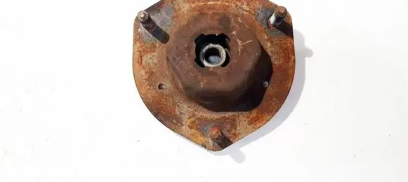 Lexus RX 300 Coil spring mount 