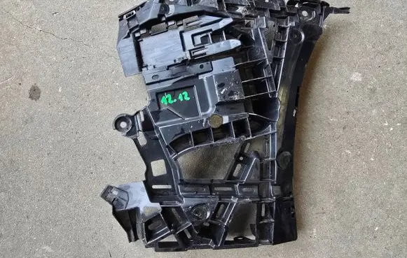 BMW 2 F45 Front bumper mounting bracket 8098248