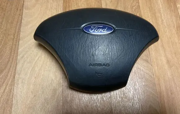 Ford Focus Steering wheel airbag 2M51A042B85D 1080103311
