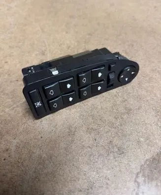 BMW 5 E39 Electric window control switch 6904339 869070