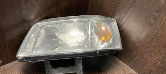 Volkswagen Transporter - Caravelle T5 Headlight/headlamp 7H1941015S