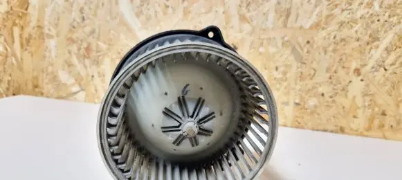 Mitsubishi Space Star Heater fan/blower 0130111191