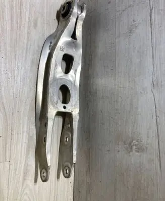 Rear control arm