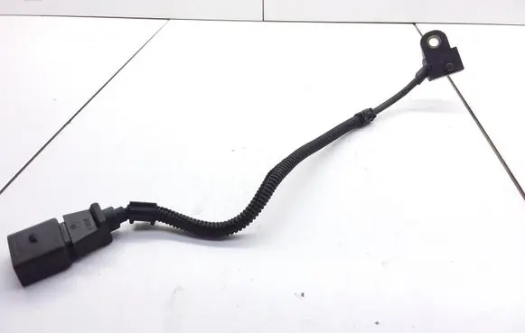 Volkswagen PASSAT B6 Camshaft position sensor 9805940