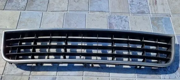 Audi A6 S6 C5 4B Front bumper lower grill 4B0807683L