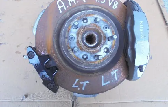 Aston Martin Vantage III Rear wheel hub spindle/knuckle 