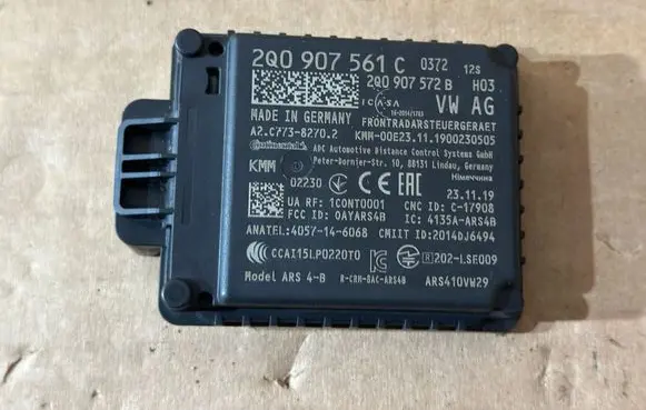 Audi Q3 F3 Distronic sensor radar 2Q0907561C 2Q0907572B