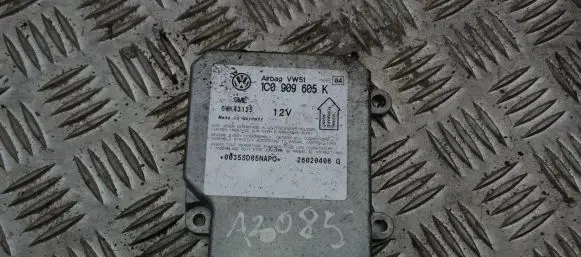 Volkswagen Polo Airbag control unit/module 1C0909605K 5wk43125