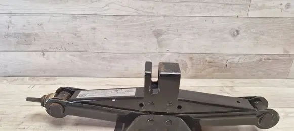 Mazda 5 Lift Jack