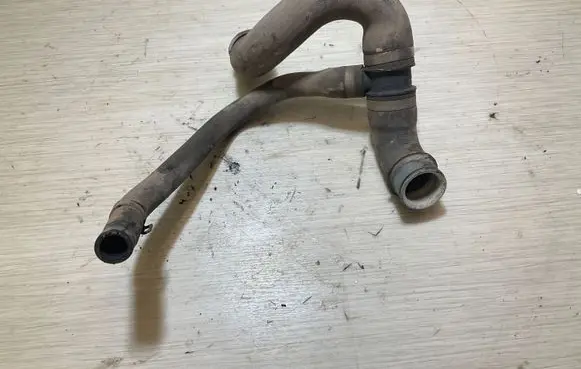 Mercedes-Benz Sprinter W906 Engine coolant pipe/hose