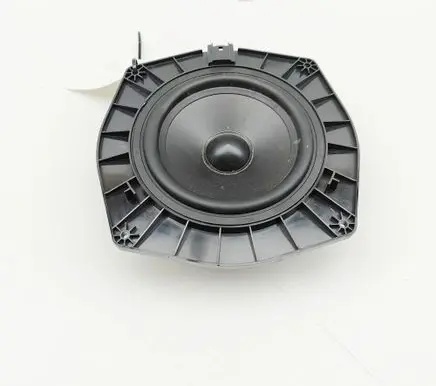 Land Rover Discovery 5 Rear door speaker DPLA18808BB