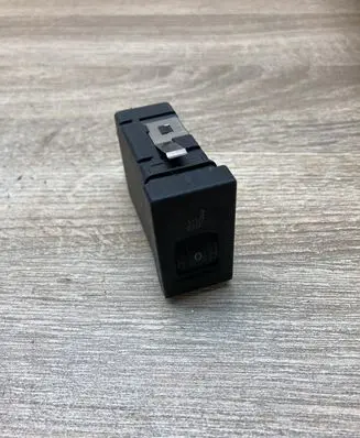 Volkswagen PASSAT B5 Seat heating switch 3B0963563C