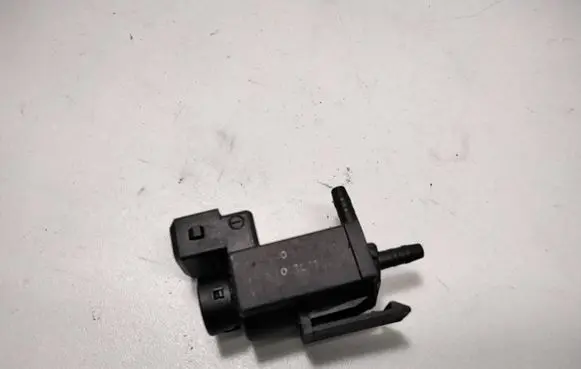 Volvo V70 Turbo solenoid valve 30611668 001041 72224010