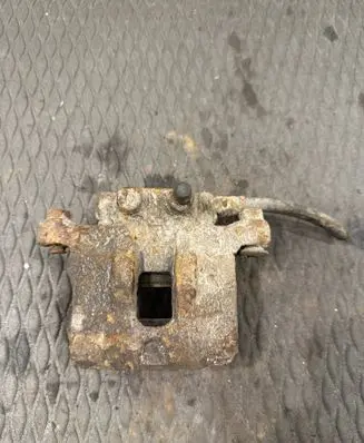 Mitsubishi Lancer X Rear brake caliper