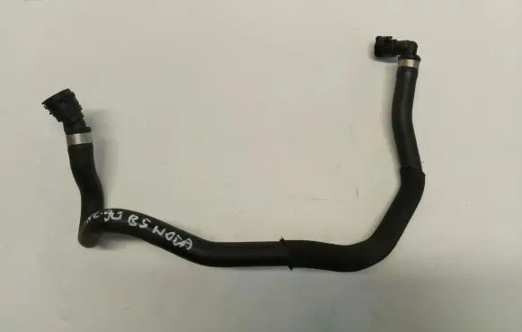 Volvo XC90 Engine coolant pipe/hose