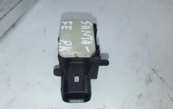 Hyundai Santa Fe Airbag deployment crash/impact sensor 959303L100