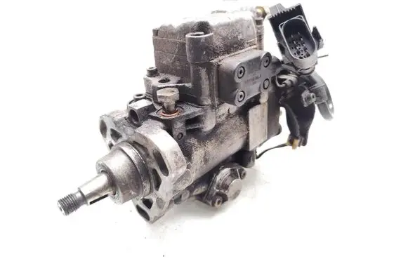 Audi A4 S4 B5 8D Fuel injection high pressure pump 028130109H 0460404994
